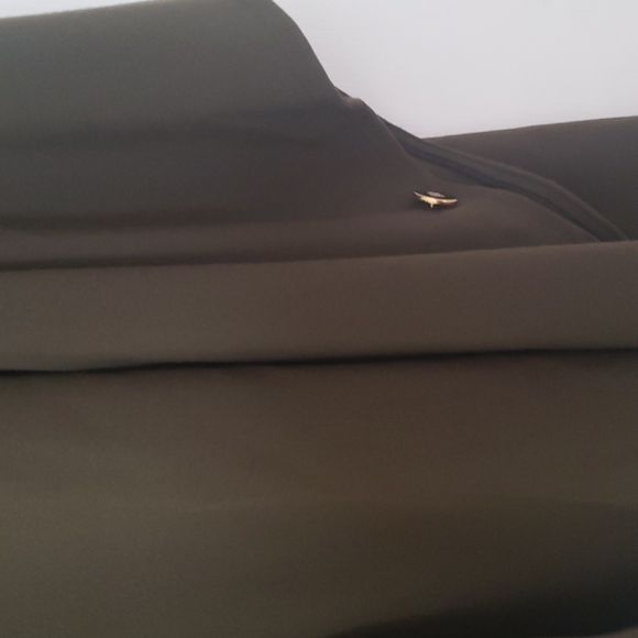 Oversized Olive Green Poncho - Picture 4 of 4